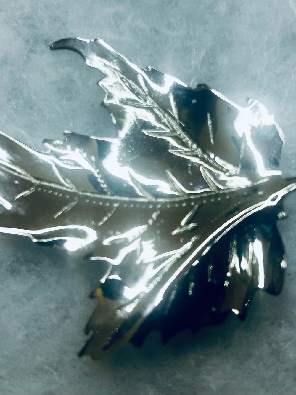 Vintage Silver Tone Maple Leaf Brooch (1972-77)